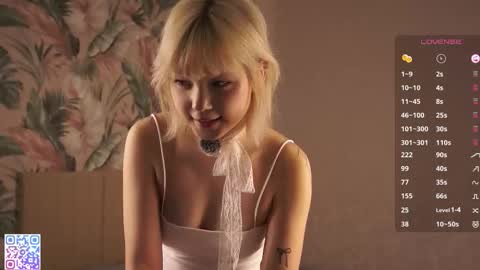 Bella online show from March 25, 6:36 pm