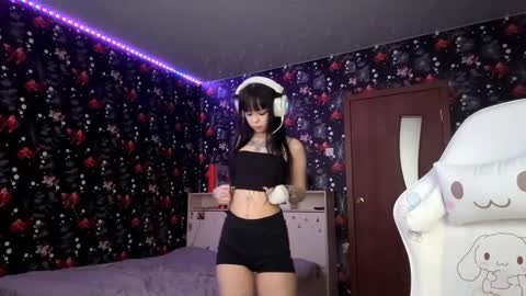 Luna online show from March 23, 3:39 pm