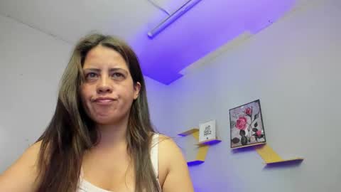 Paola online show from November 22, 1:20 pm