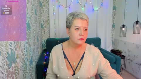 Snapshot of kathy_sunn chatting on December 28, 1:28 pm Kathy online show from December 28, 1:28 pm