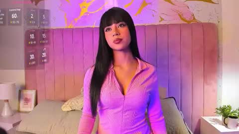 katiawilson  online show from February 27, 4:27 am