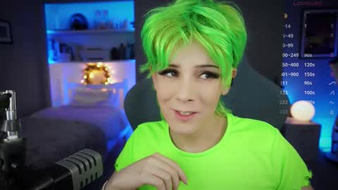 Snapshot of katie_cutie_ts chatting on September 21, 6:34 pm Katie online show from September 21, 6:34 pm