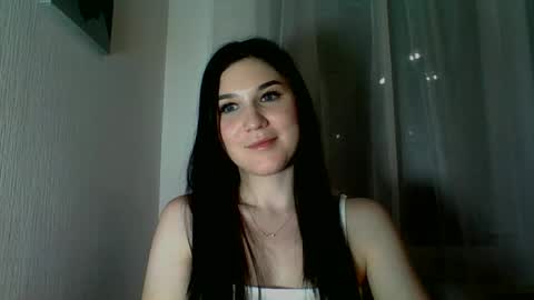 katie_foxi online show from April 13, 10:25 pm
