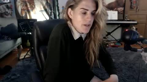 Katie online show from July 31, 4:46 am