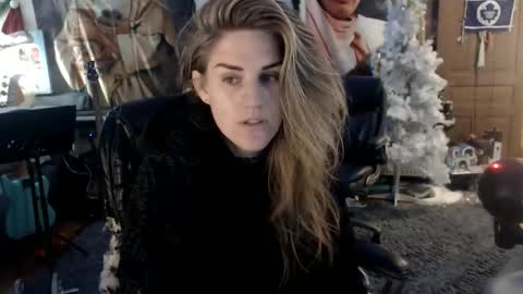 Katie online show from December 5, 7:18 am