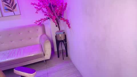 Katrina online show from November 28, 7:43 pm