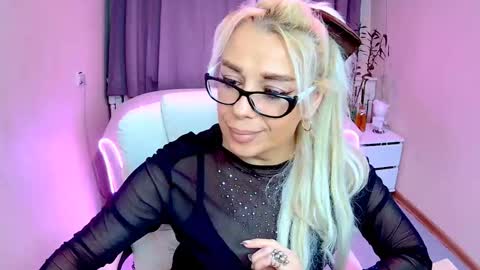 katrinacharm online show from November 21, 8:12 am