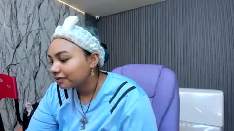 katteyes_ online show from March 23, 8:14 pm