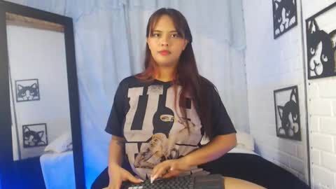 kattia online show from March 8, 11:49 pm