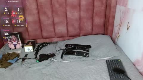 Arianna online show from April 16, 9:39 pm