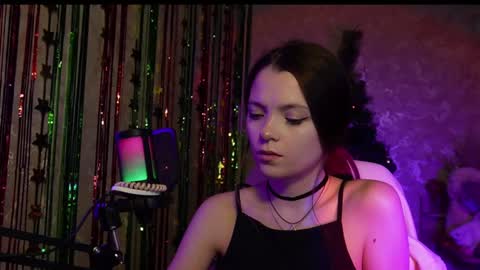  Nana  online show from December 11, 7:14 pm