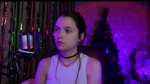  Nana  online show from December 10, 7:22 pm