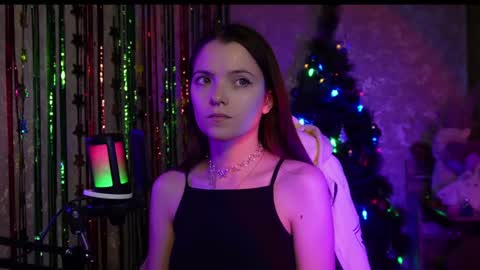  Nana  online show from December 5, 6:49 pm