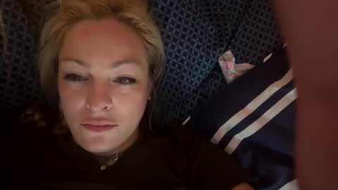 kay_la online show from September 21, 11:47 am