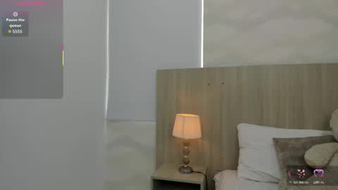   online show from November 10, 11:24 am