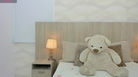   online show from October 17, 11:14 am