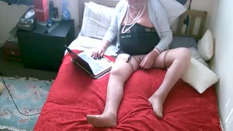 Snapshot of kayeisacd2 chatting on October 10, 8:53 am kayeisacd2 online show from October 10, 8:53 am