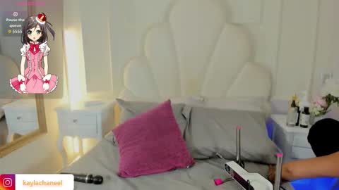 kaylachannell online show from November 10, 4:04 am