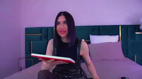 Kayla online show from July 22, 7:54 am