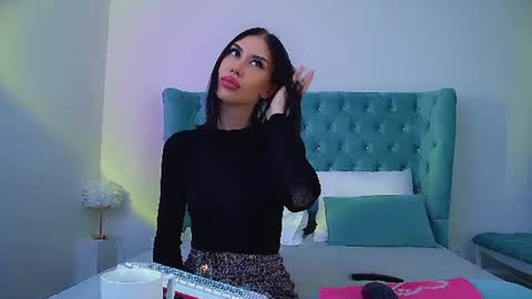 Kayla online show from June 17, 6:40 am