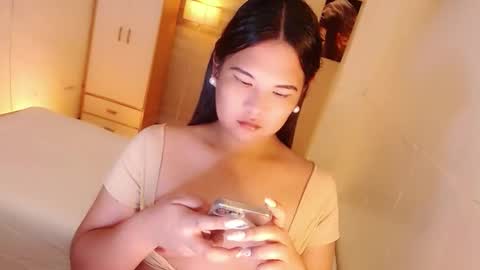 Y O U R        F U T U R E       K A Y L E E  online show from September 19, 12:59 am