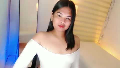 Y O U R        F U T U R E       K A Y L E E  online show from February 13, 4:22 am