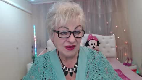 kaylesmoll online show from September 13, 7:16 pm