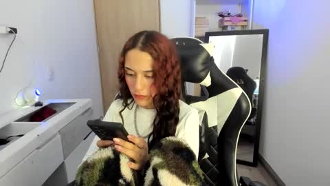 kaylie online show from April 30, 7:19 pm