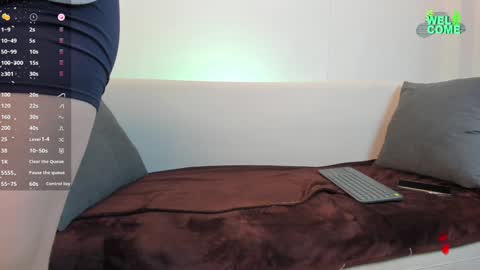 Snapshot of keane_lee chatting on December 6, 7:50 pm Keane online show from December 6, 7:50 pm