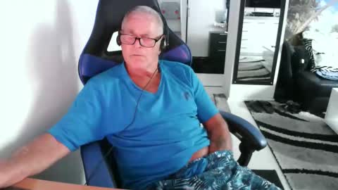 keinewill2002 online show from September 12, 9:11 am