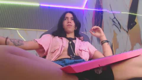 Snapshot of kelly_queenpussy chatting on September 25, 8:16 pm KEY online show from September 25, 8:16 pm
