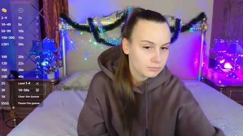 Im Kelly online show from December 17, 1:18 pm