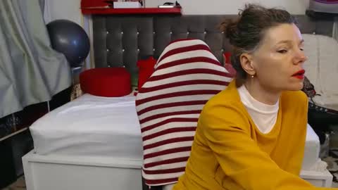 kelly online show from March 15, 10:29 am