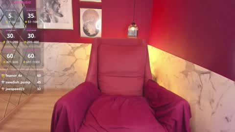 Kelly online show from December 14, 8:04 pm