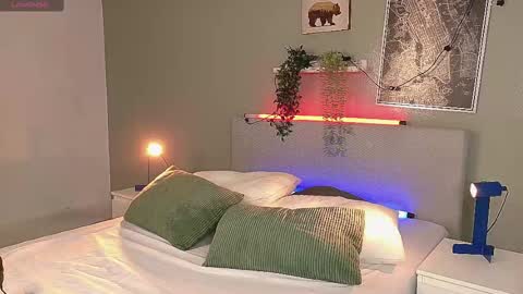   online show from September 27, 11:41 am