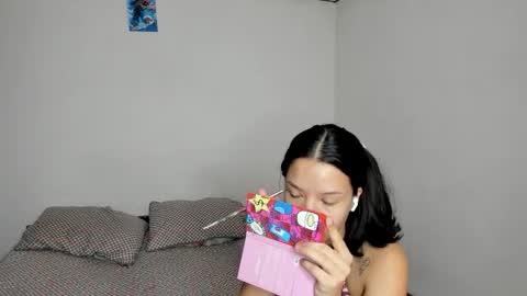 Kendal online show from September 15, 3:35 pm