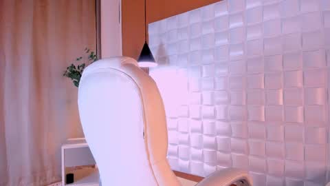 Snapshot of kendall23_ chatting on February 12, 4:55 pm Kendall online show from February 12, 4:55 pm