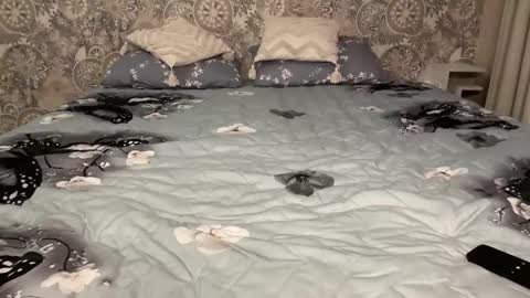 Kendall online show from November 22, 12:20 am