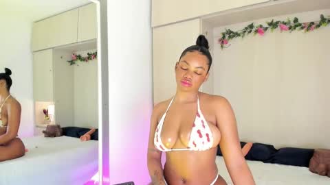 Kendal online show from December 5, 12:03 pm