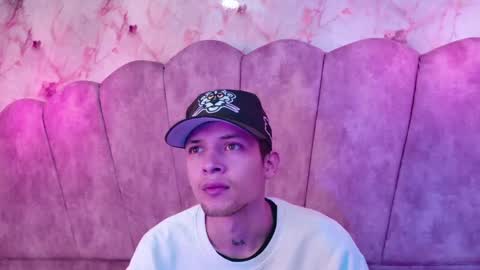 Kendall and Taylor online show from October 23, 12:17 pm