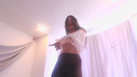 kendall online show from November 12, 3:14 pm