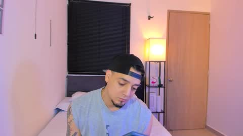 kendel_dimitri online show from March 30, 5:51 am