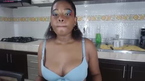 Kendra Luux online show from July 1, 2:04 pm