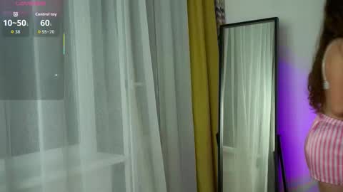 Snapshot of kendraedger chatting on October 10, 6:47 pm Kira online show from October 10, 6:47 pm