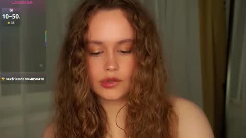 Snapshot of kendraedger chatting on September 30, 6:18 pm Kira online show from September 30, 6:18 pm