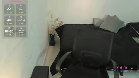 Snapshot of kennawells_ chatting on December 2, 11:57 pm kenna online show from December 2, 11:57 pm