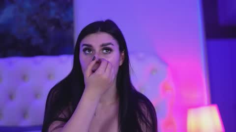 Kendra online show from December 22, 3:52 pm