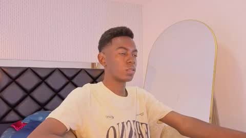 Kenneth smisth online show from December 18, 3:57 am