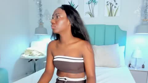 Snapshot of kentha_mitchells chatting on February 24, 10:26 am kentha_mitchells online show from February 24, 10:26 am