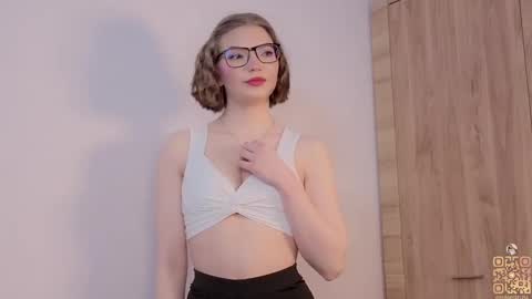 Lisa online show from March 21, 7:07 pm